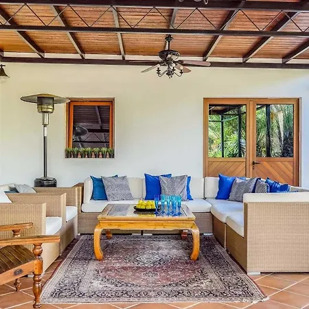 Palmeras Villa Puerto Calero